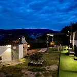 Casa Cuartel Orman Evi *