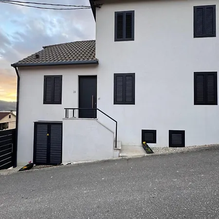 Jaktstuga Casa Cuartel Redondela