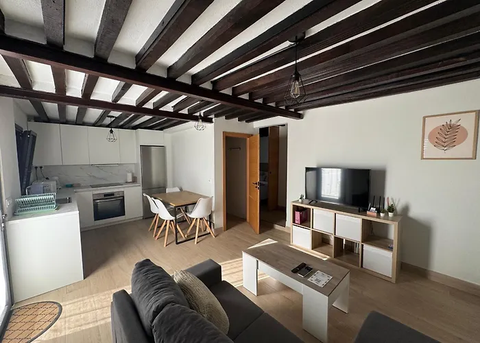 Casa Cuartel Lodge *